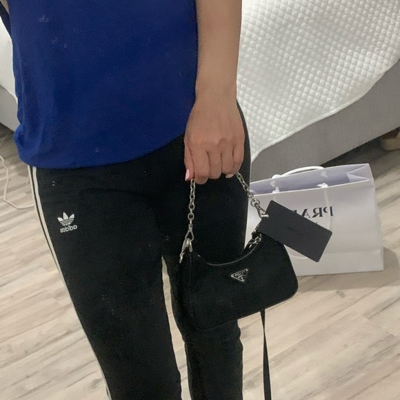 New Prada Re-Edition nylon mini shoulder bag - Picture 9 of 9